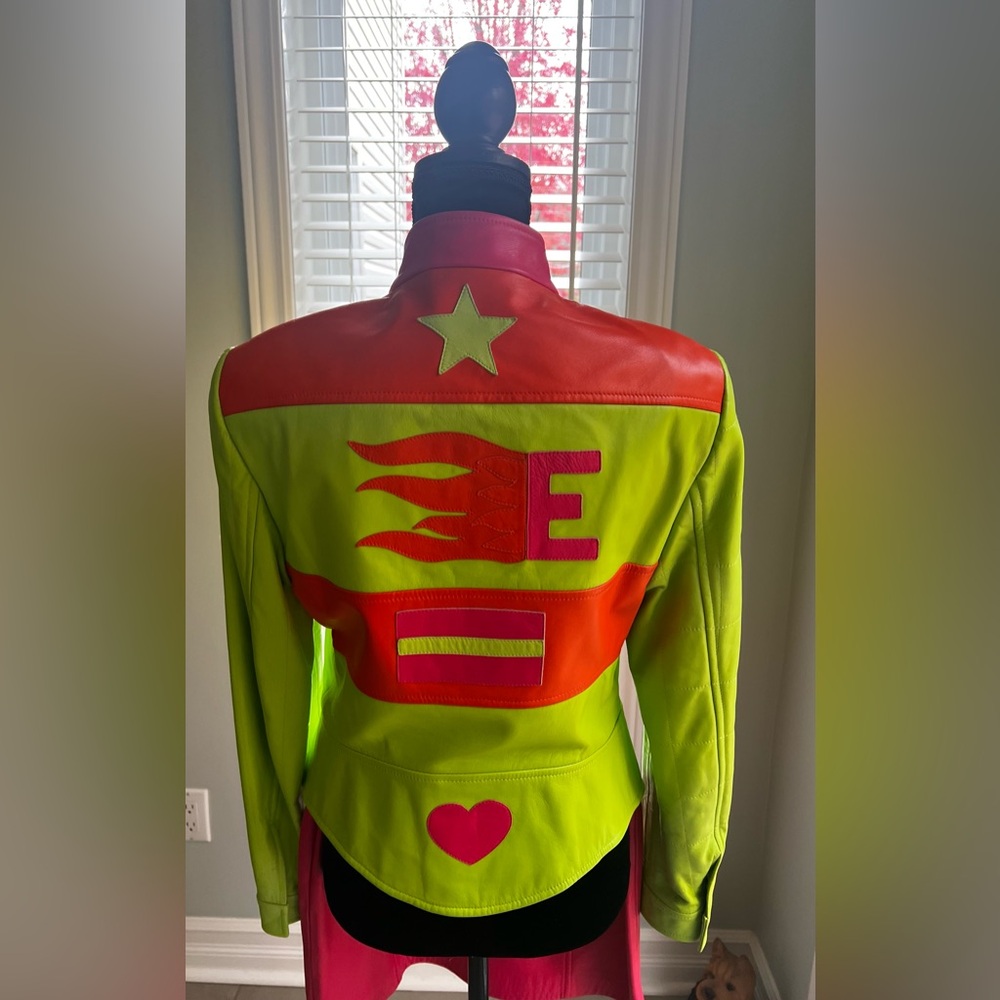 ✨ Escada 90’s 💗💚Colorblock Leather Jacket & Skirt Set! Collector’s Piece - Picture 5 of 11